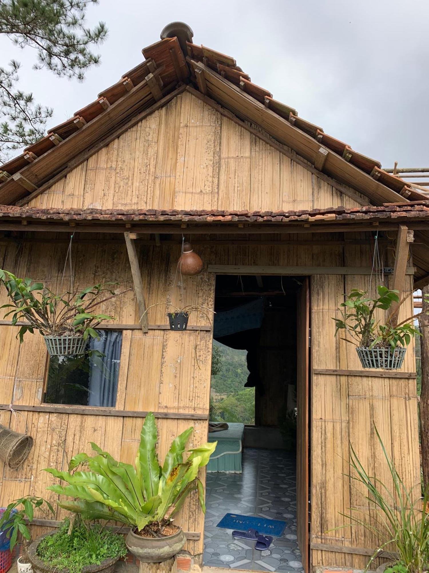 Homestay Niem T'Ri Mang Pen Kon Von Kla Zewnętrze zdjęcie