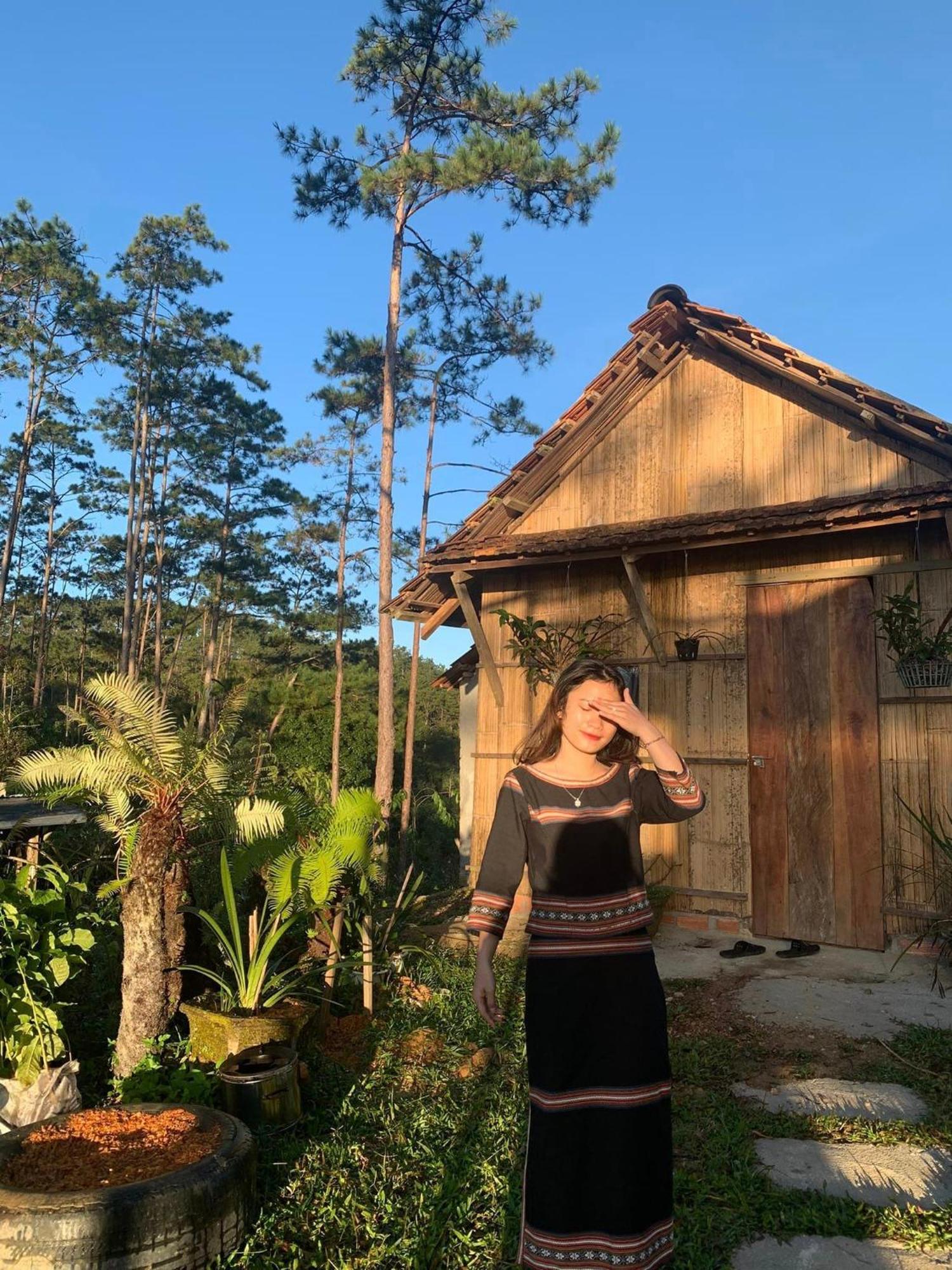 Homestay Niem T'Ri Mang Pen Kon Von Kla Zewnętrze zdjęcie